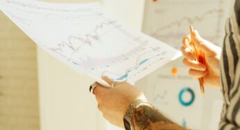 Cashing in on Growth: Top 3 Stock Brokers in India